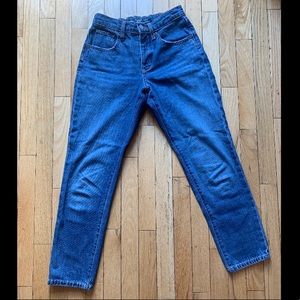 old navy high rise straight legged jeans with built in tough. size 14 youth.